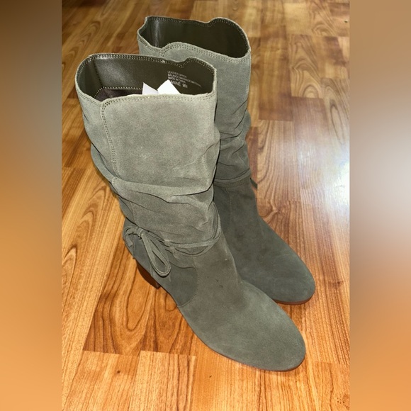 Violet & Red Shoes - New Violet & Red- Janine Tall Shaft Suede Boot (Size 9)